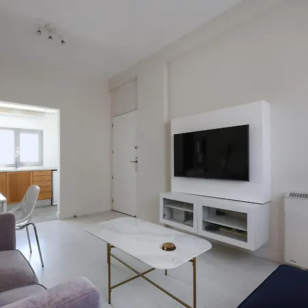 Phaedrus Living Mini Art House Pollock Daire